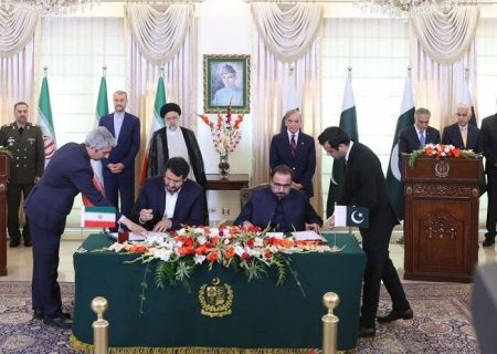 ایران و پاکستان به دنبال رشد ۵ برابری مبادلات تجاری