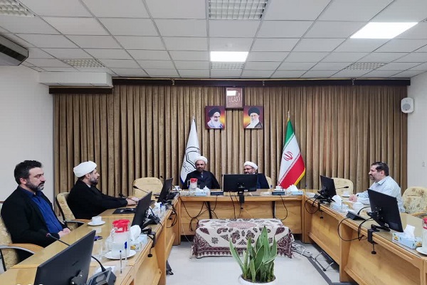 امروزه کمتر حدیثی در منابع شیعه وجود دارد که خارج از پوشش مرکز نور باشد