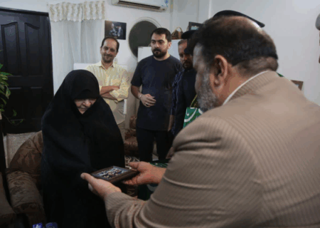 تقدیر اصحاب رسانه استان قم از مادر مکرمه شهید دخانچی