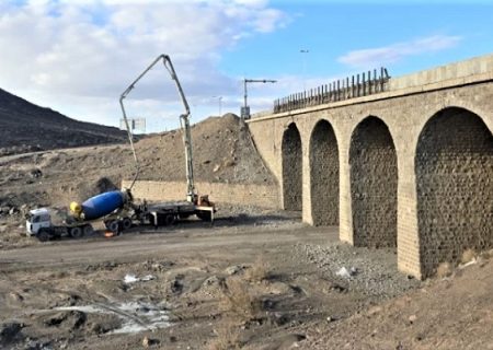 طرح تعمیر و ارتقا ایمنی حفاظ های بتنی پل های جاده ای استان قم