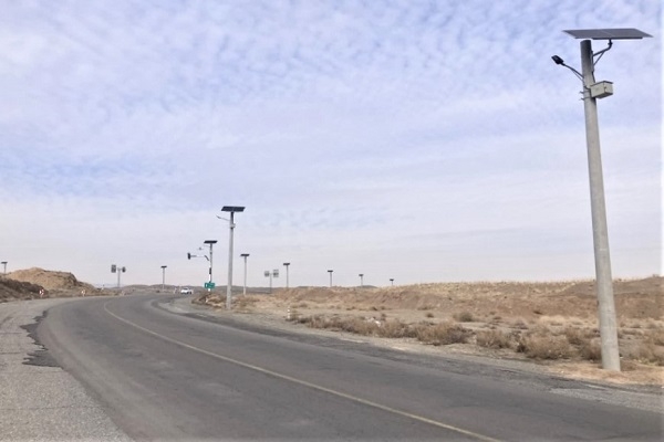 نصب سامانه روشنایی با منبع تغذیه سلول خورشیدی