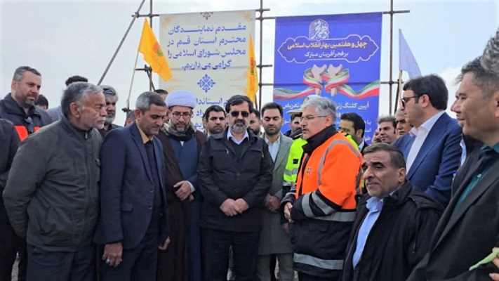 آیین کلنگ زنی طرح بهسازی و تعریض محور ورجان -سیرو- کهک دراستان قم