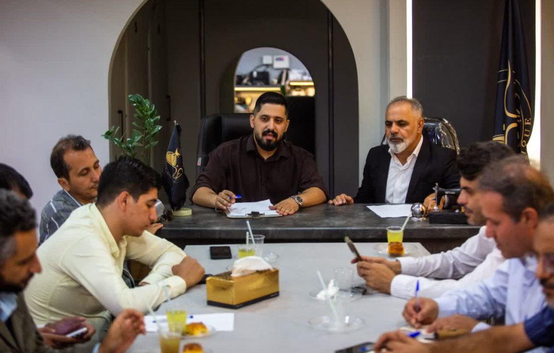 آذین چگونه در بازار پوشاک ماندگار شد؟